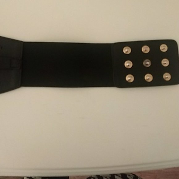 Black Leather Waist Belt - Picture 3 of 4